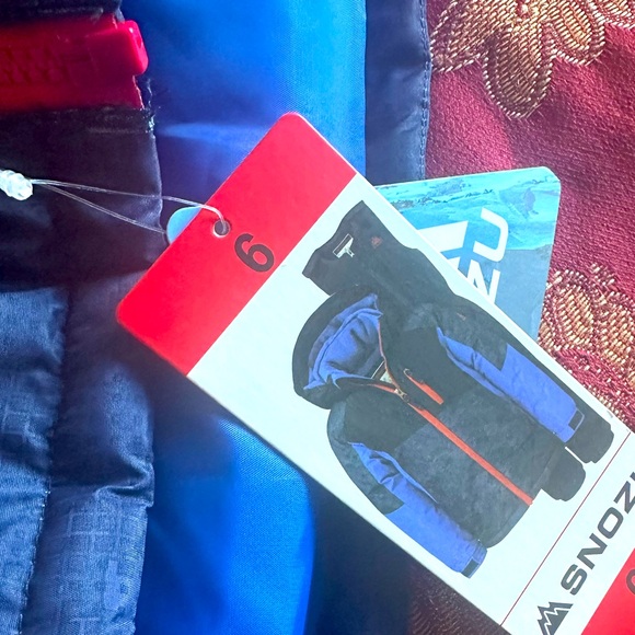Snozu Boy’s zip-off Hooded Puffer Jacket - Picture 10 of 11